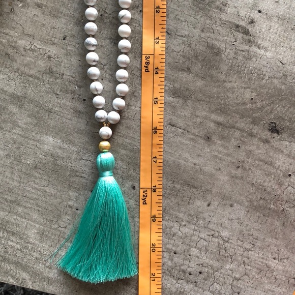 Beautiful Love’s Affect tassel necklace - Picture 5 of 5